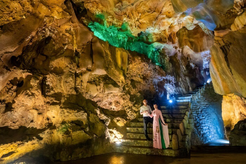 Khám phá hệ thống hang động hoang sơ